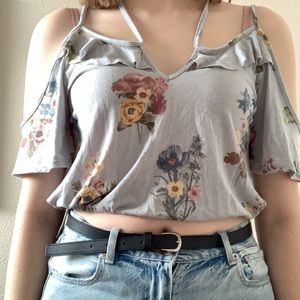 Cropped Cold Shoulder